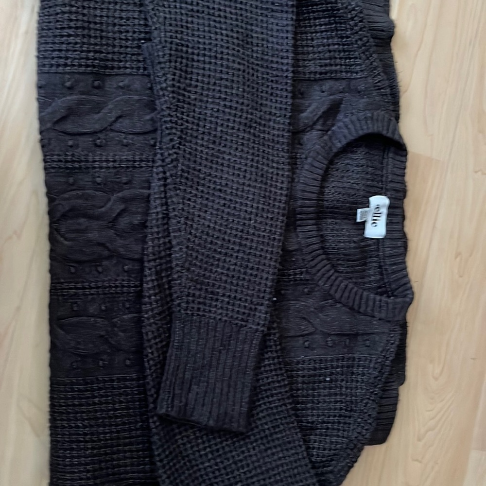 Long sleeve sweater